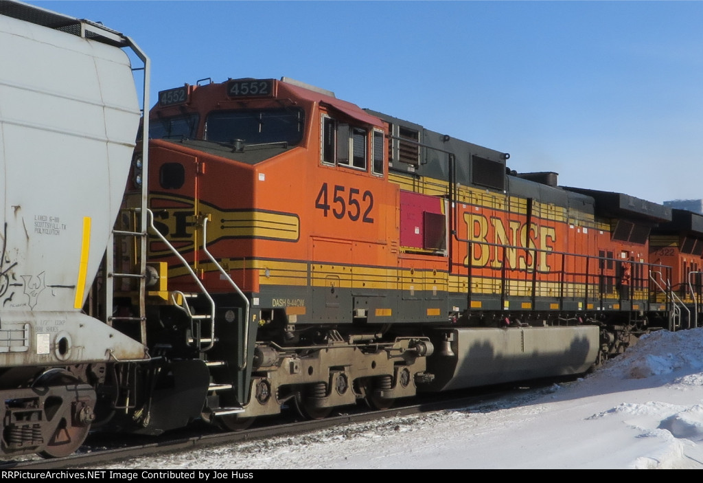 BNSF 4552